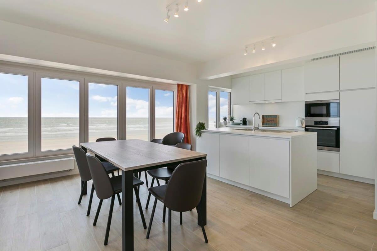 Huswell - Majestic Apartment With Breathtaking Sea View De Haan Exteriér fotografie